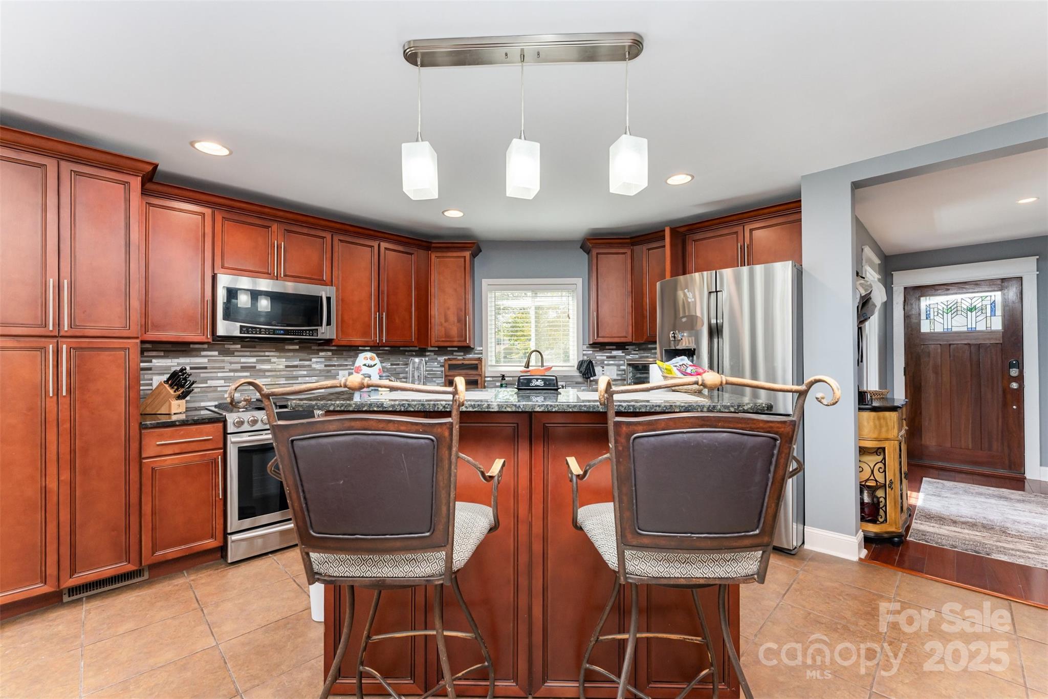 Charlotte, North Carolina 28209, United States, 3 Bedrooms Bedrooms, ,3 BathroomsBathrooms,Residential,Active,211509