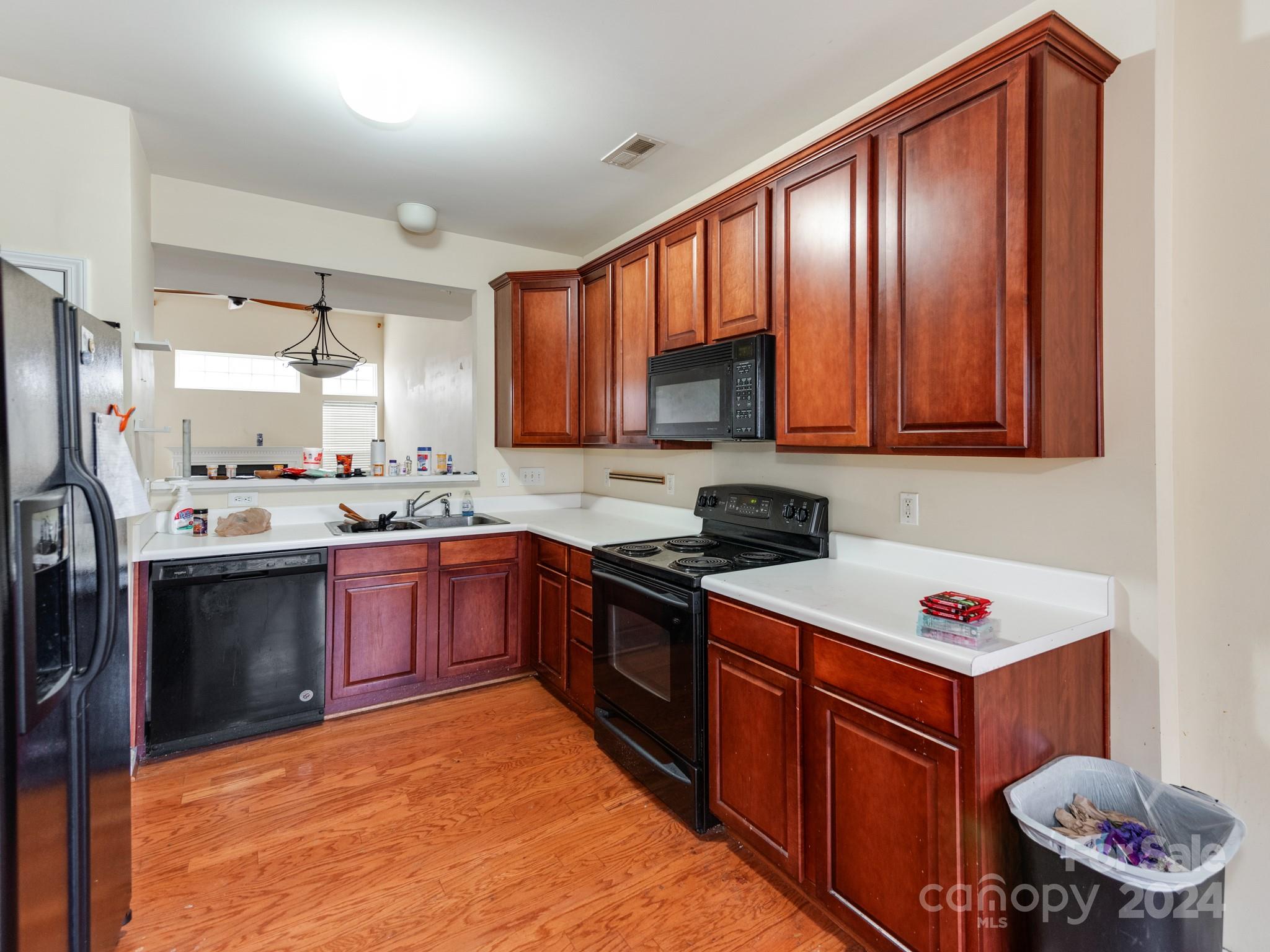 Robinwood Village - Residential