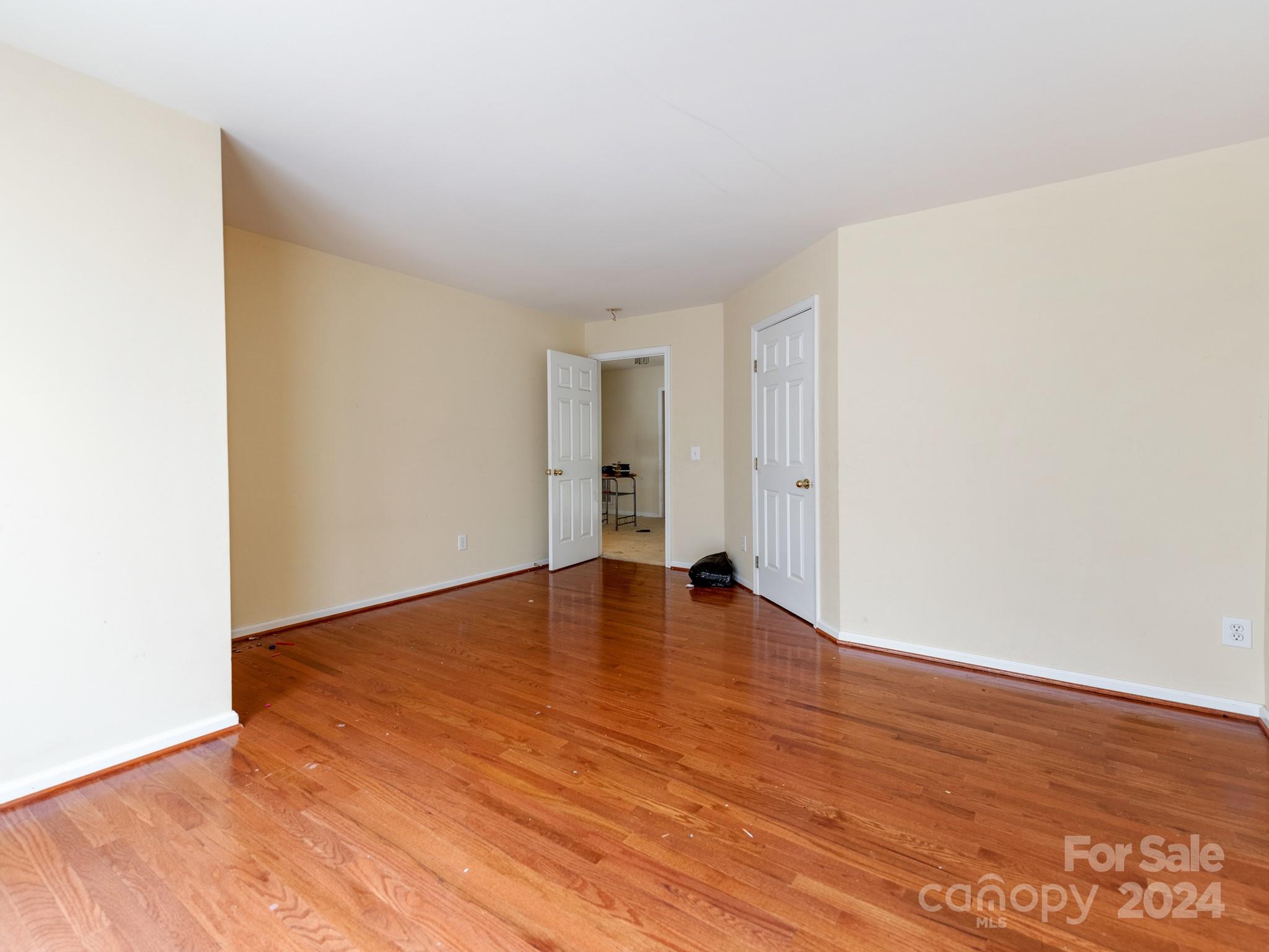 Robinwood Village - Residential