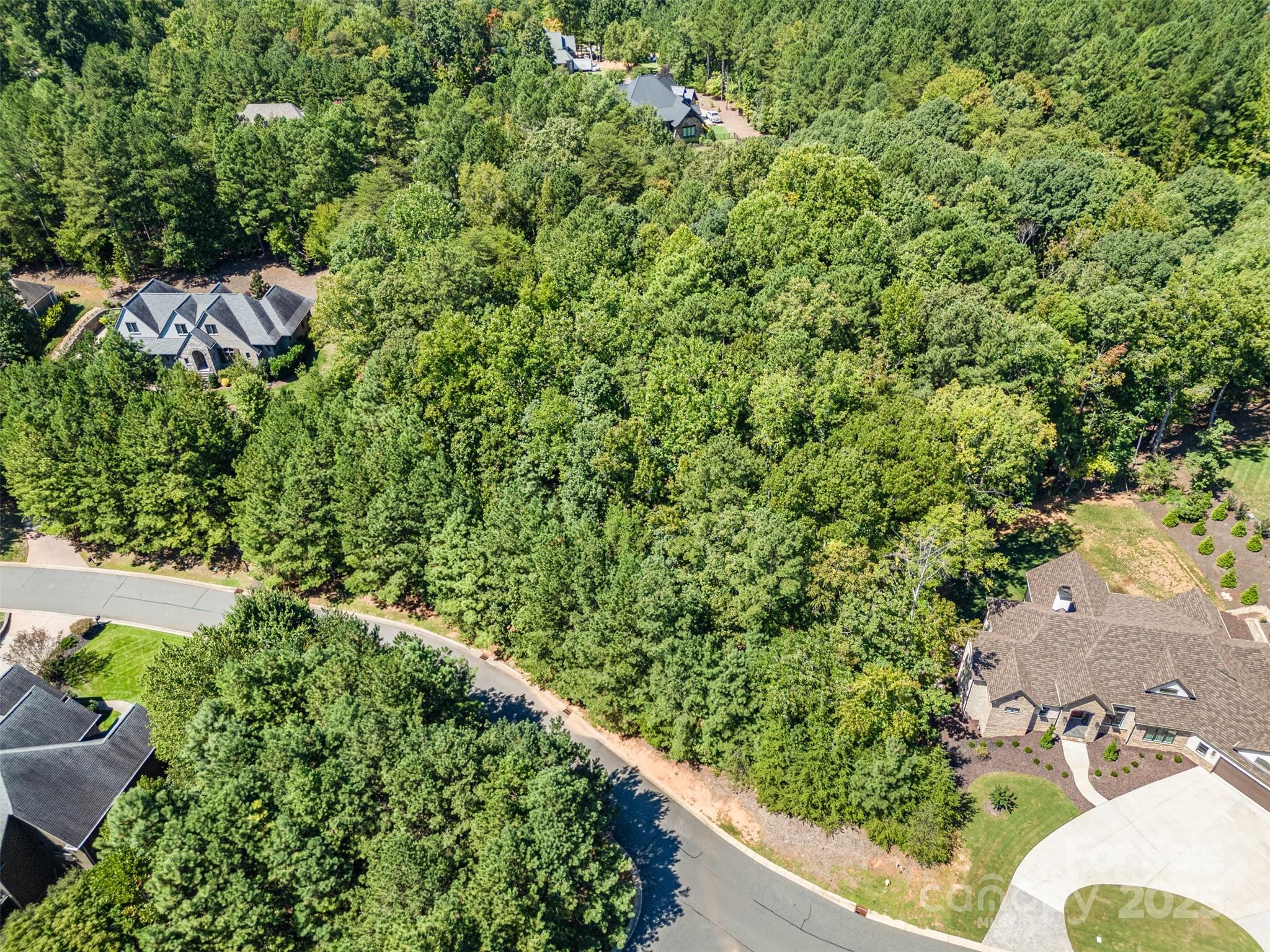 3200 Lake Pointe Drive