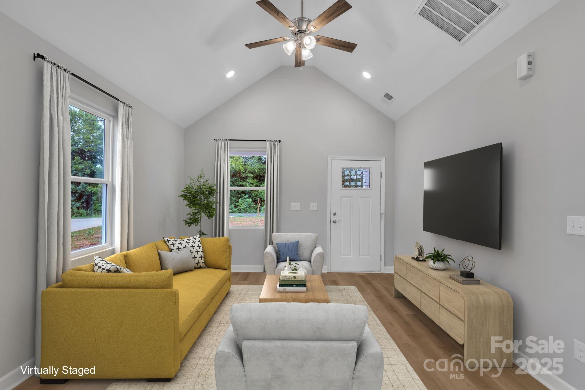 208 N Railroad Avenue