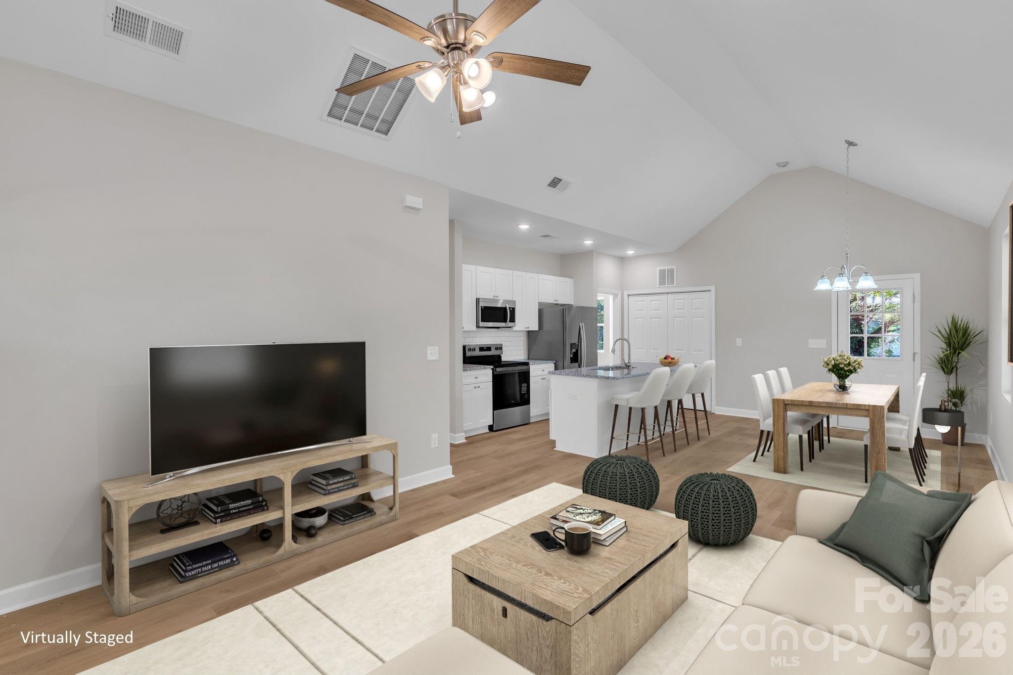 208 N Railroad Avenue