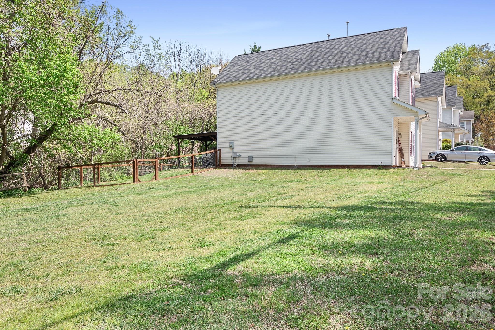 520 E Iredell Avenue