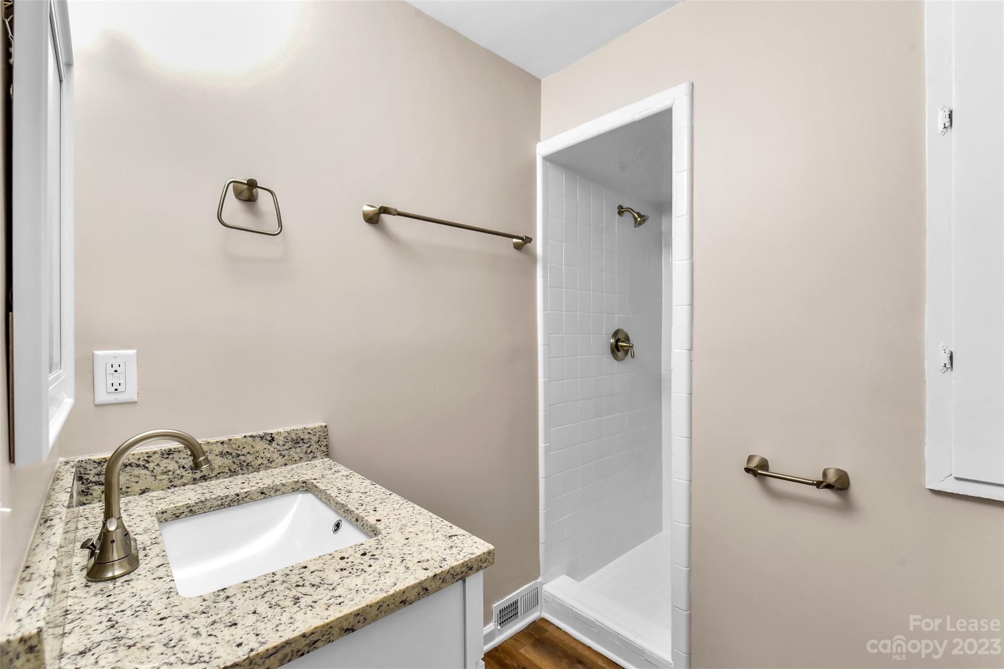 Grove Park - Residential Lease