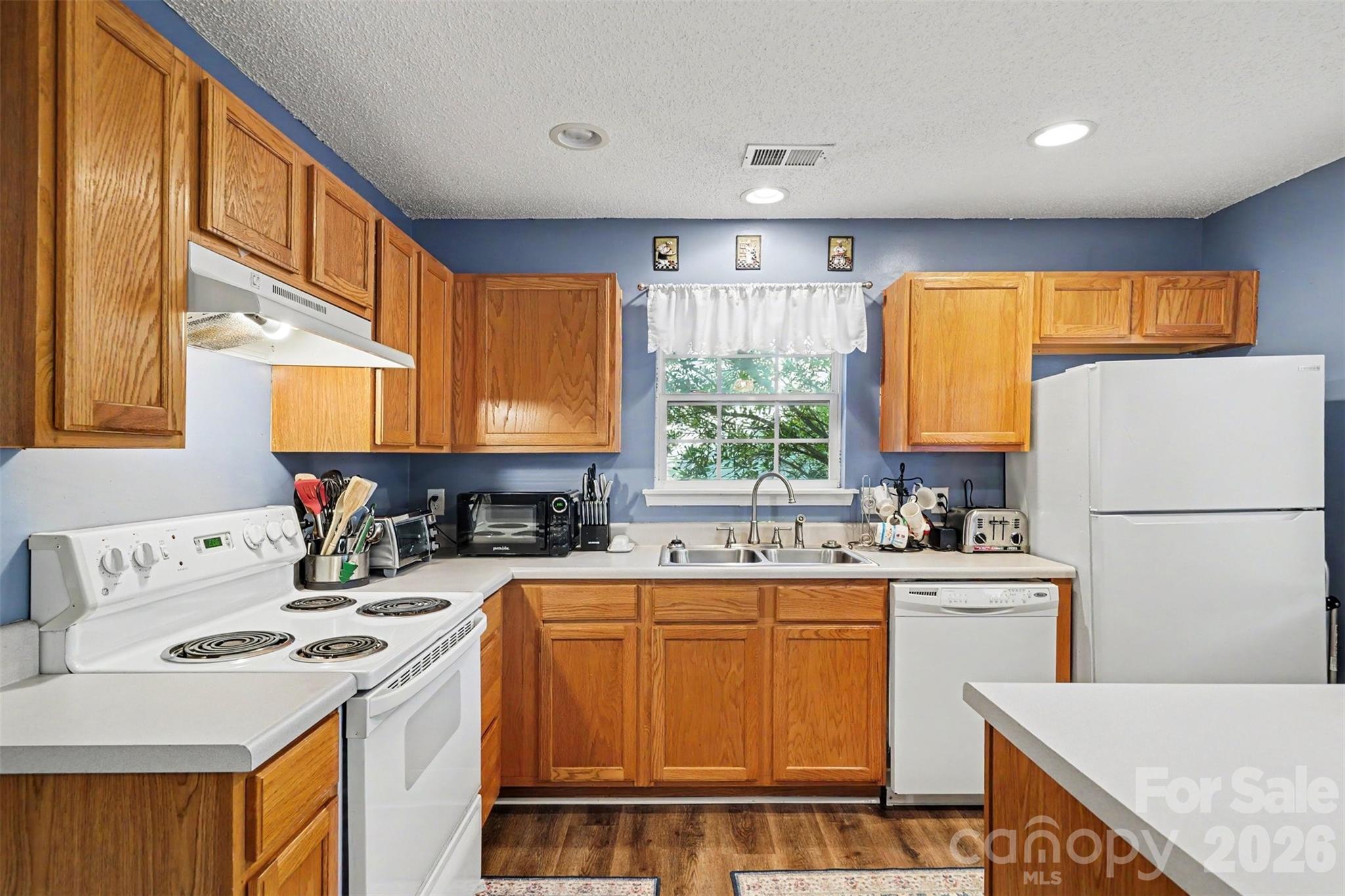 The Townes At River Crossing - Residential