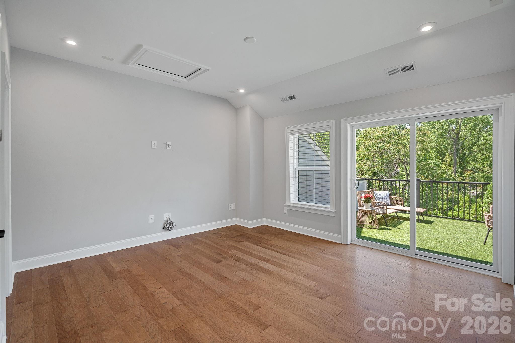 Elizabeth - Residential
