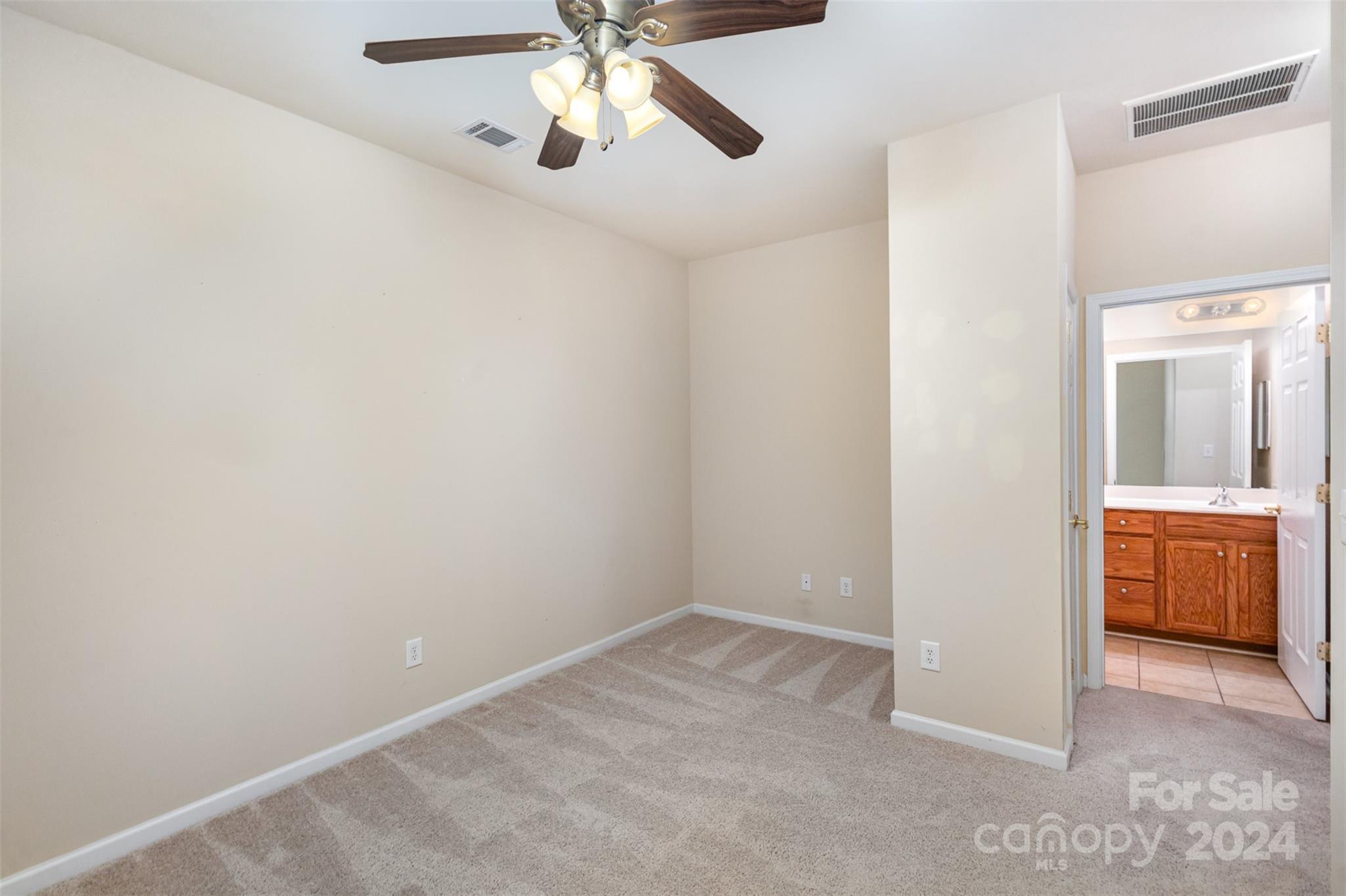 The Traditions at Lawyers Glen - Residential