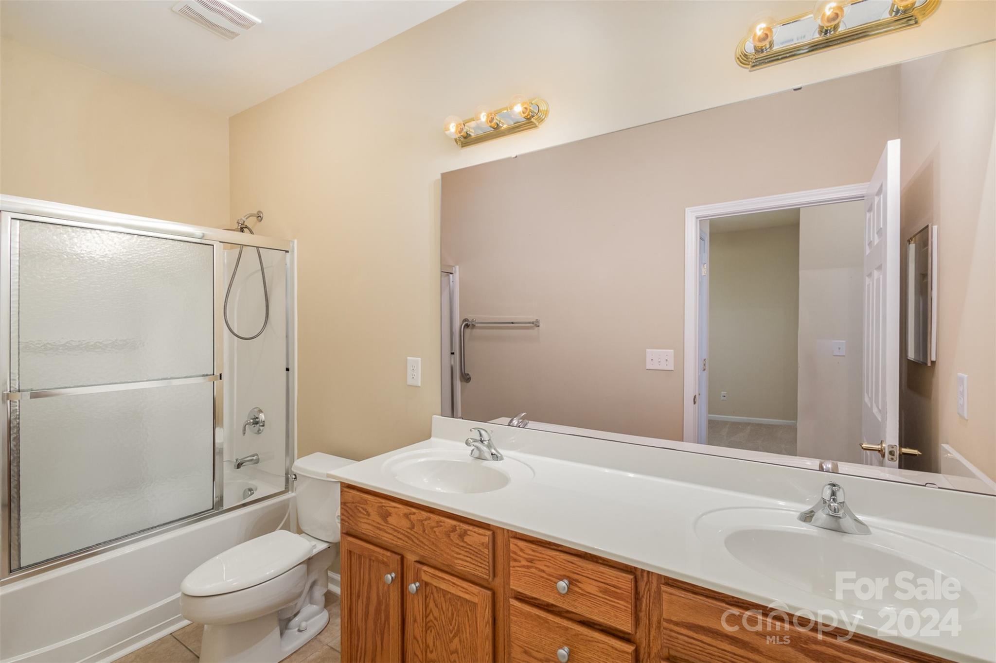 The Traditions at Lawyers Glen - Residential