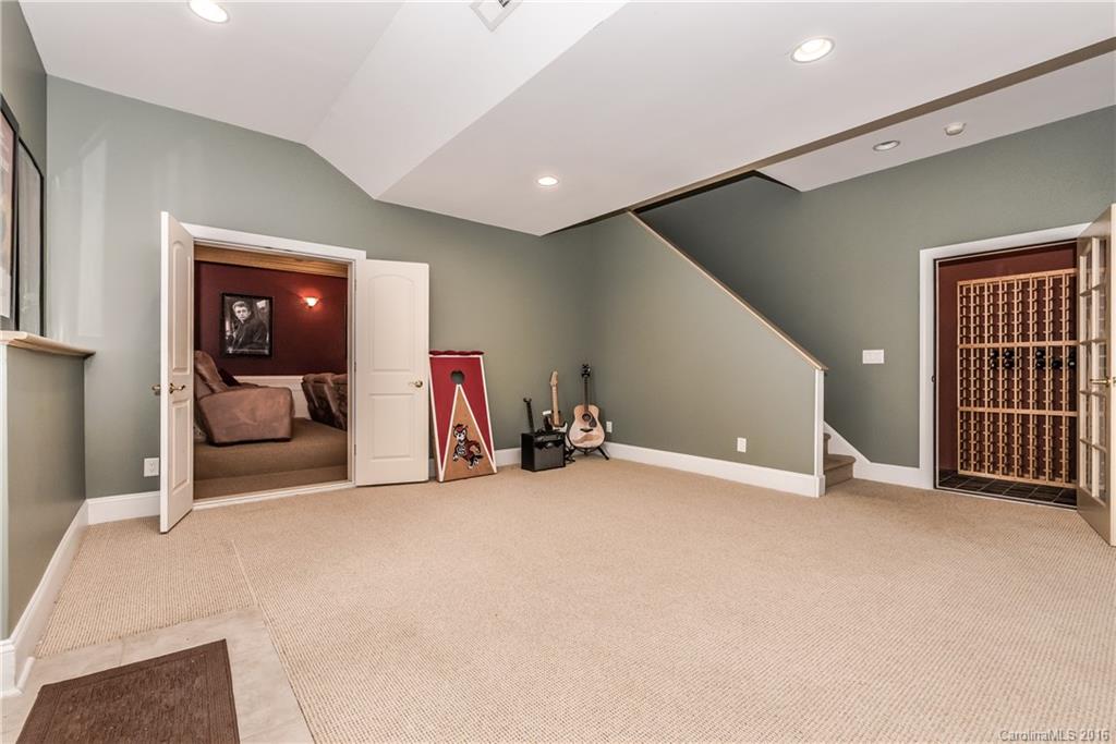 Holly Hill Farms - Residential