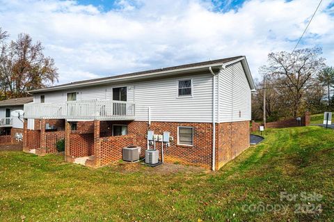 A home in Hickory