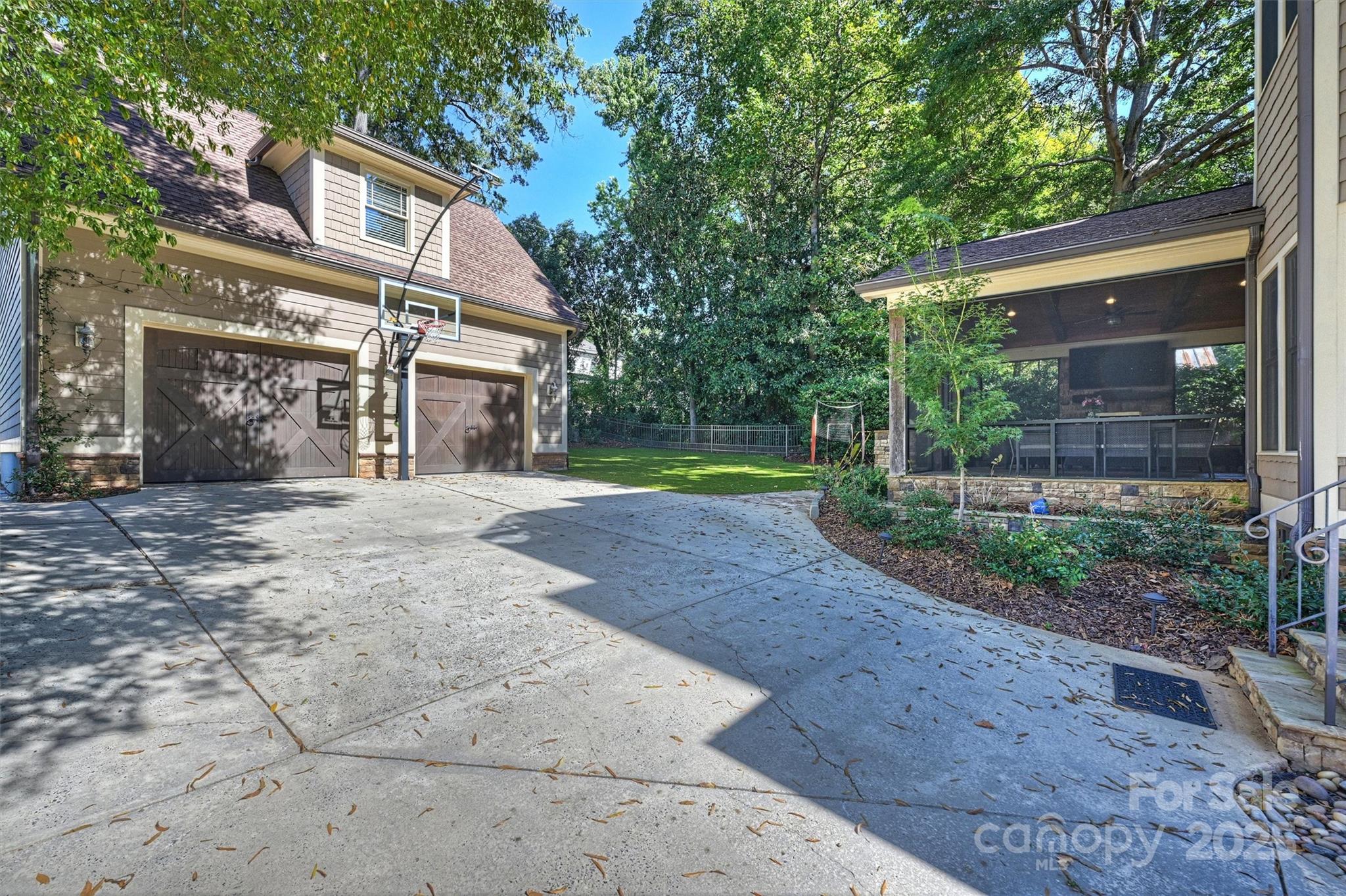 Myers Park - Residential