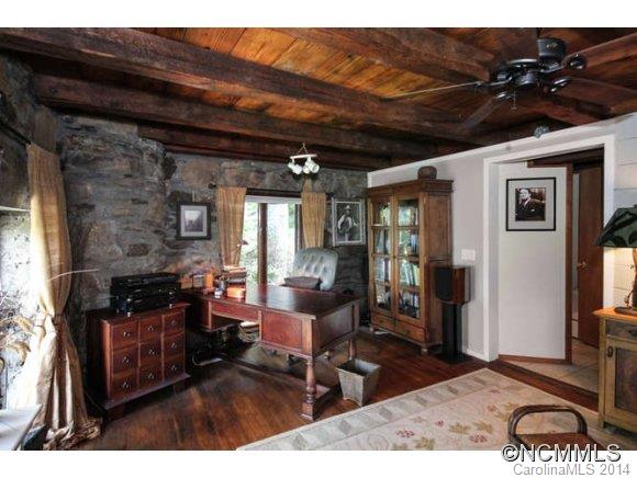 Town Mountain Estates - Residential