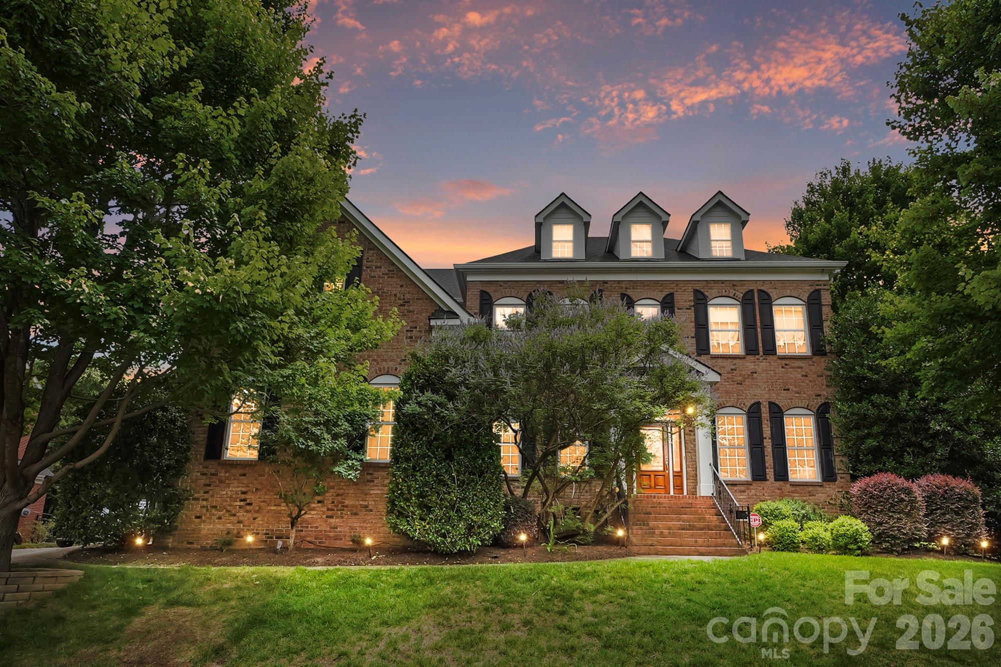 507 Five Leaf Lane