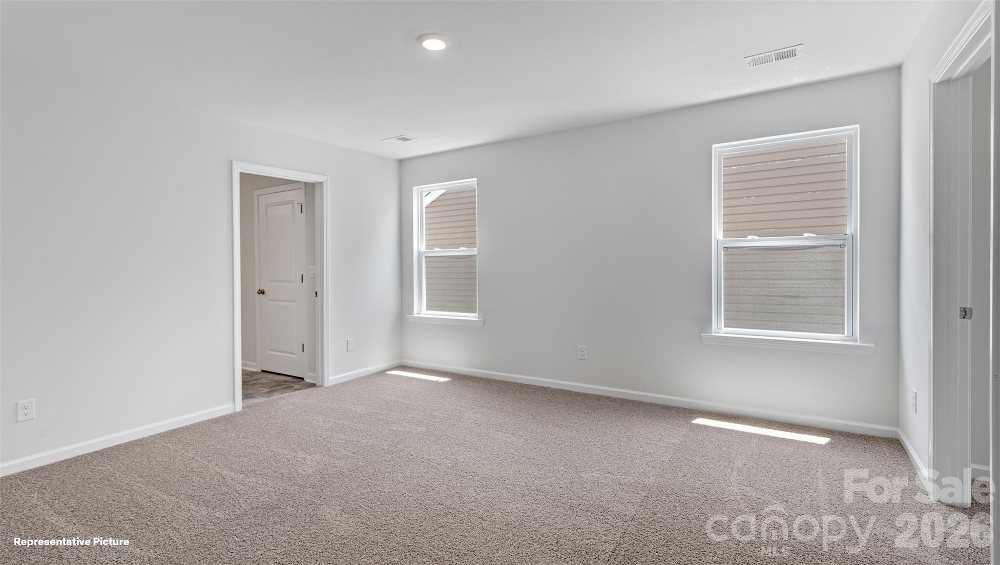 The Hamptons at Hickory - Residential