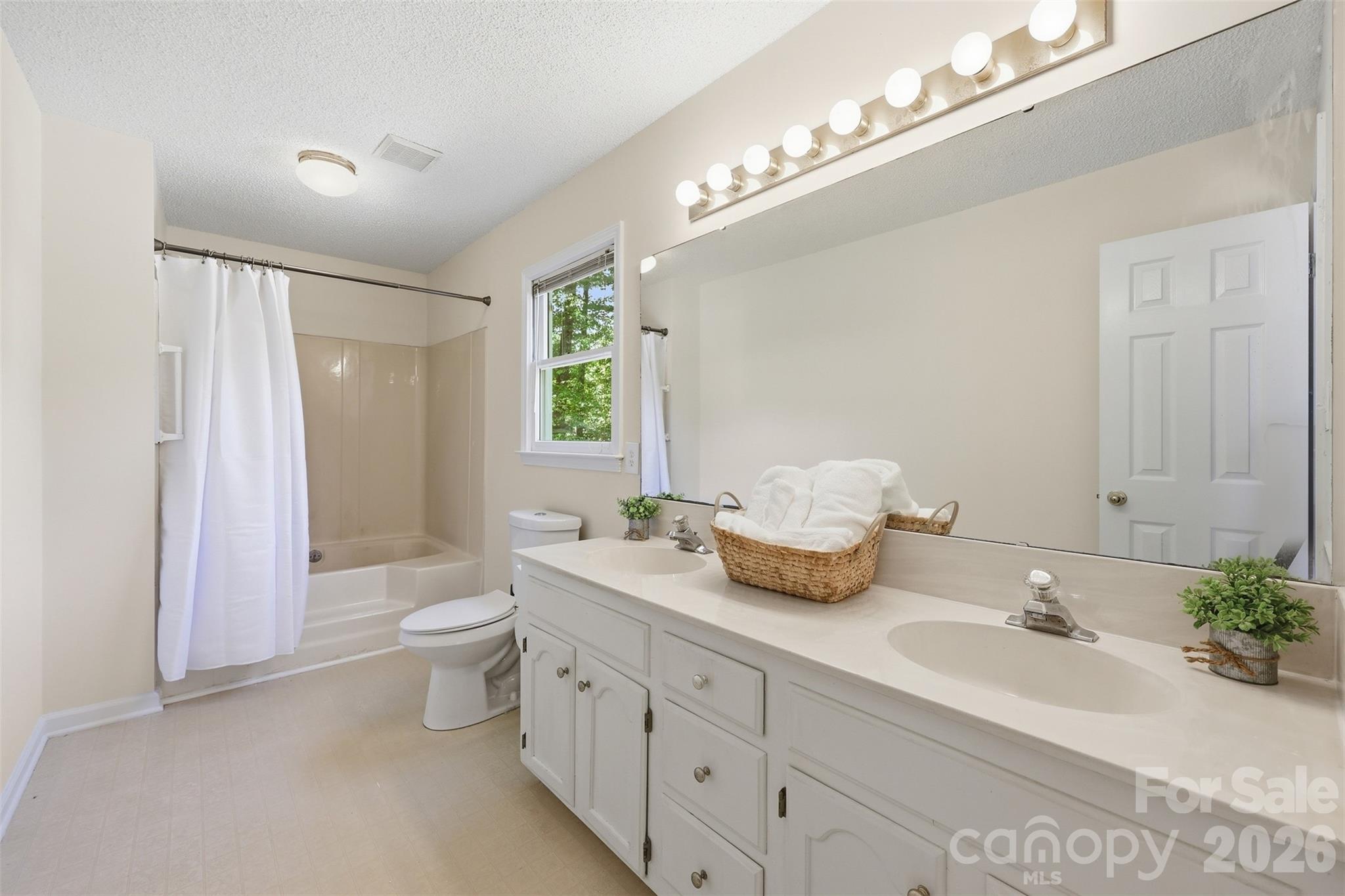 Edgewoods - Residential