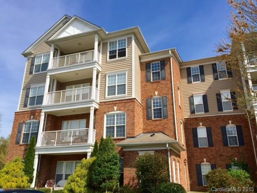 Sensational, well-maintained condo in prime South Park location! Convenient to Uptown & convenient to shopping/restaurants. Highly sought after floorplan on 3rd floor w./ open living, dining and kitchen areas. Large master suite (can hold a king bed) w./ dual-sink vanity, oversized walk-in closet & California closeting upgrades. Cozy fireplace, large balcony & lots of natural light. Easy access to elevator and excellent building security in a very pet-friendly complex. Fridge, washer/dryer incl.