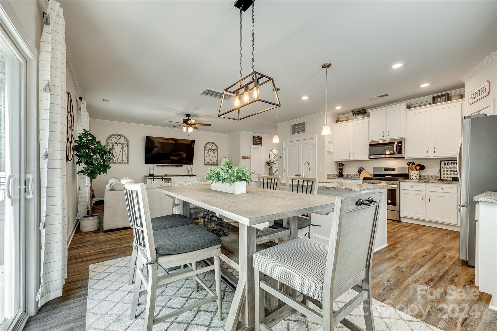 PECAN RIDGE - Residential