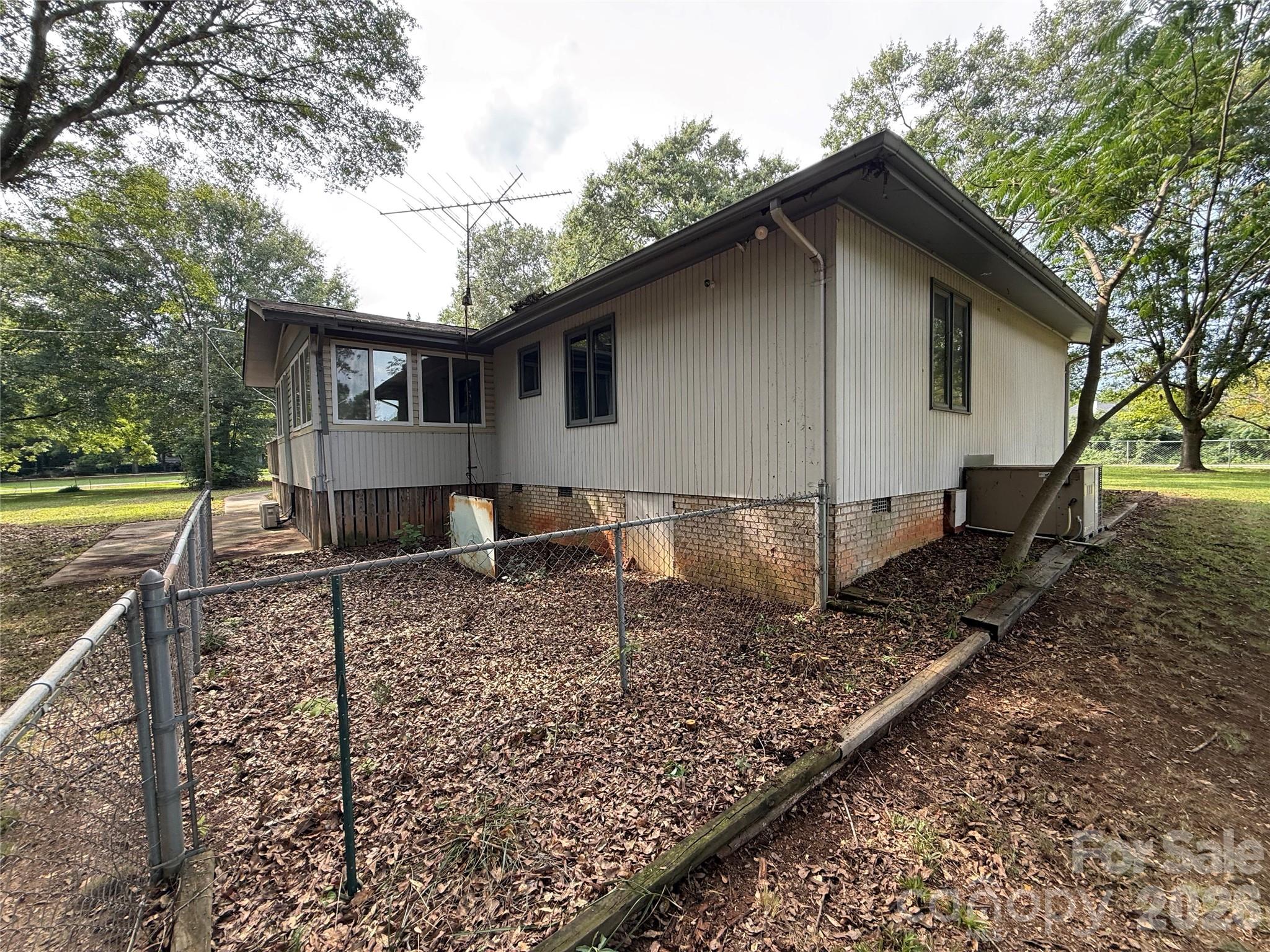 1658 Nottingham Court