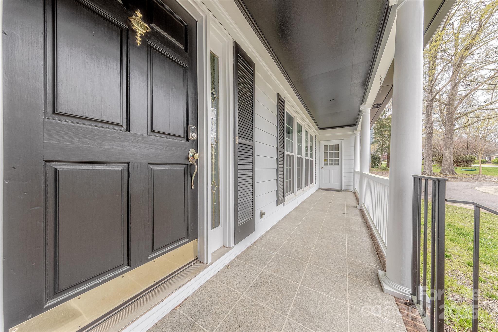 10101 Woodview Circle