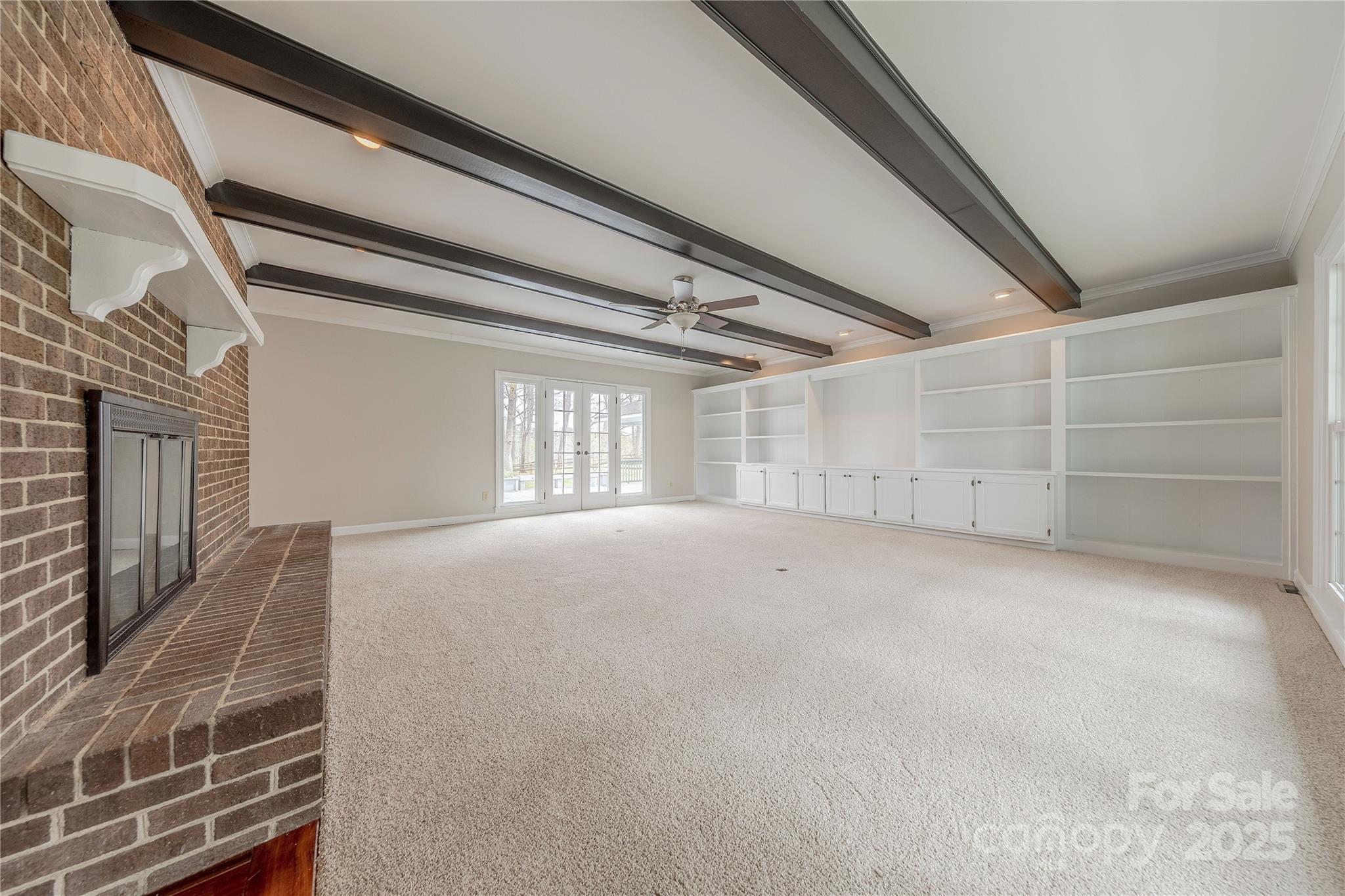10101 Woodview Circle