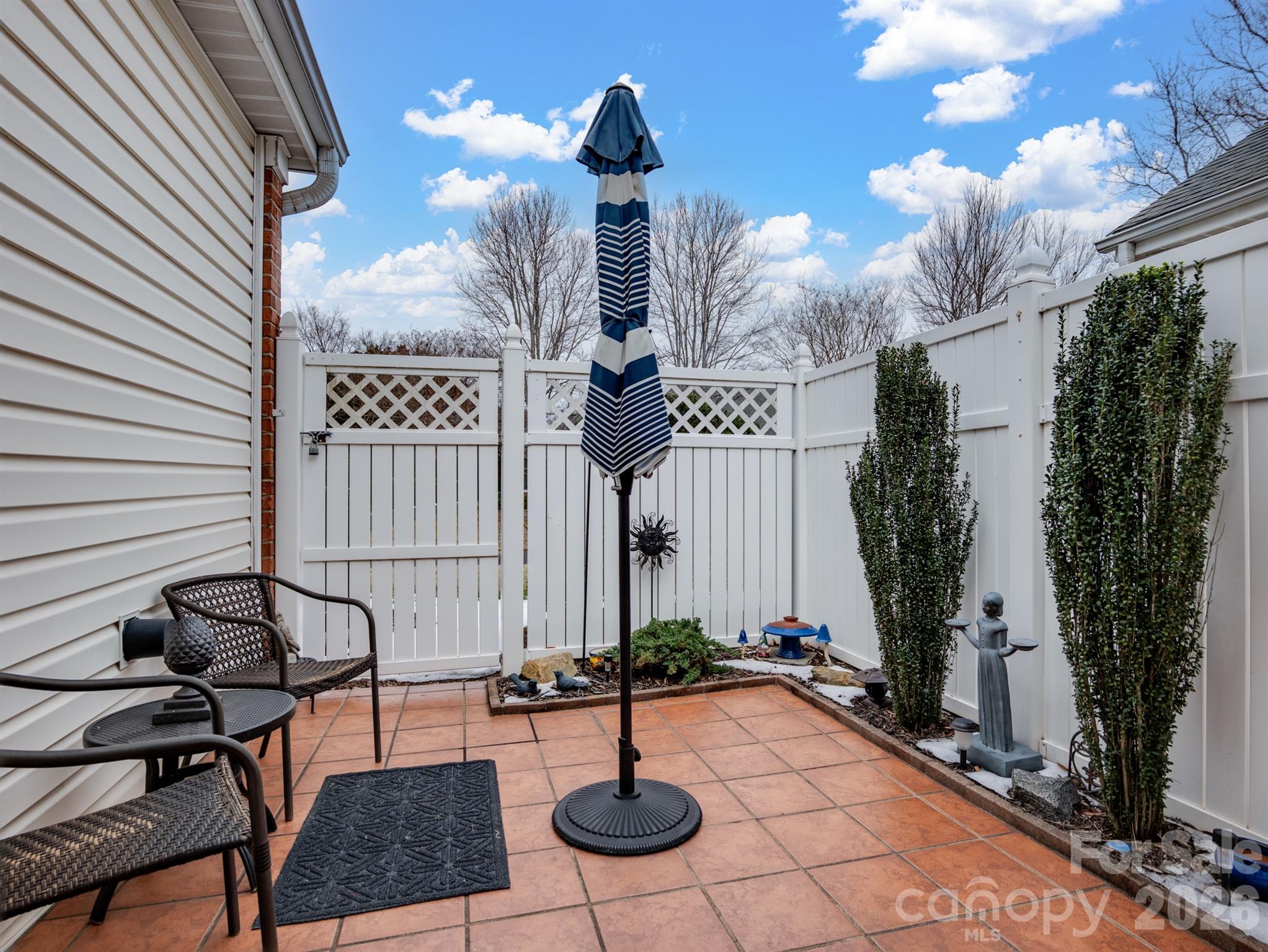 The Glen at Highland Creek - Residential