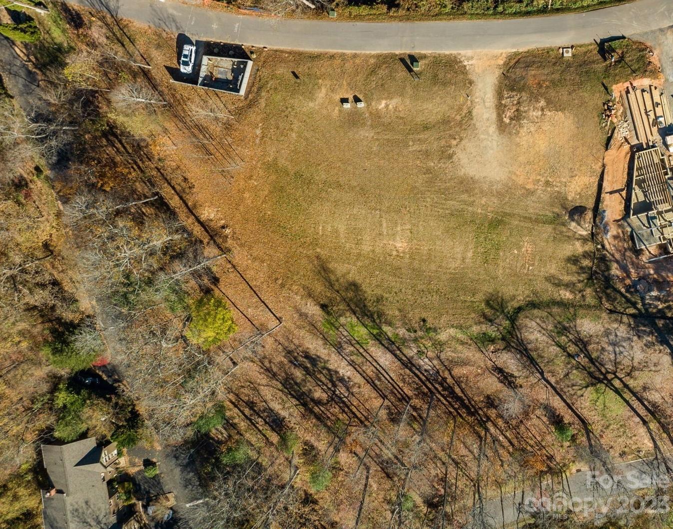 Beaucatcher Knoll - Land