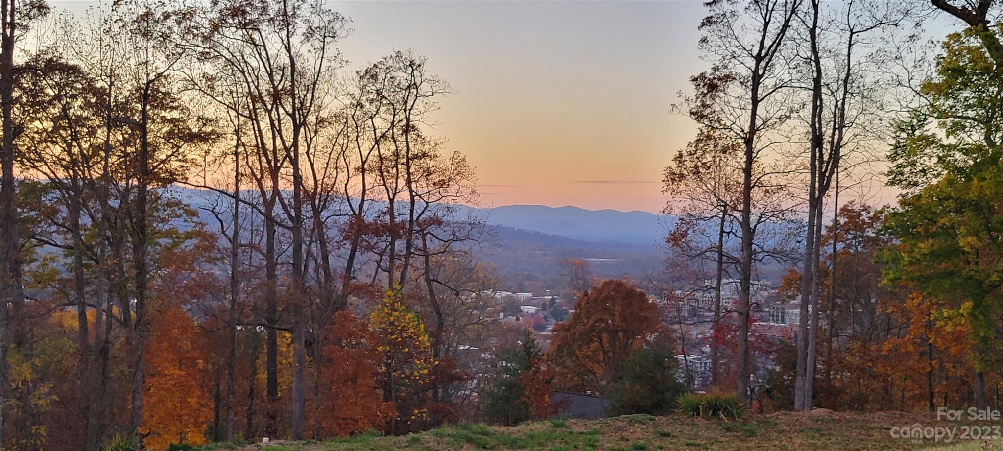 Beaucatcher Knoll - Land