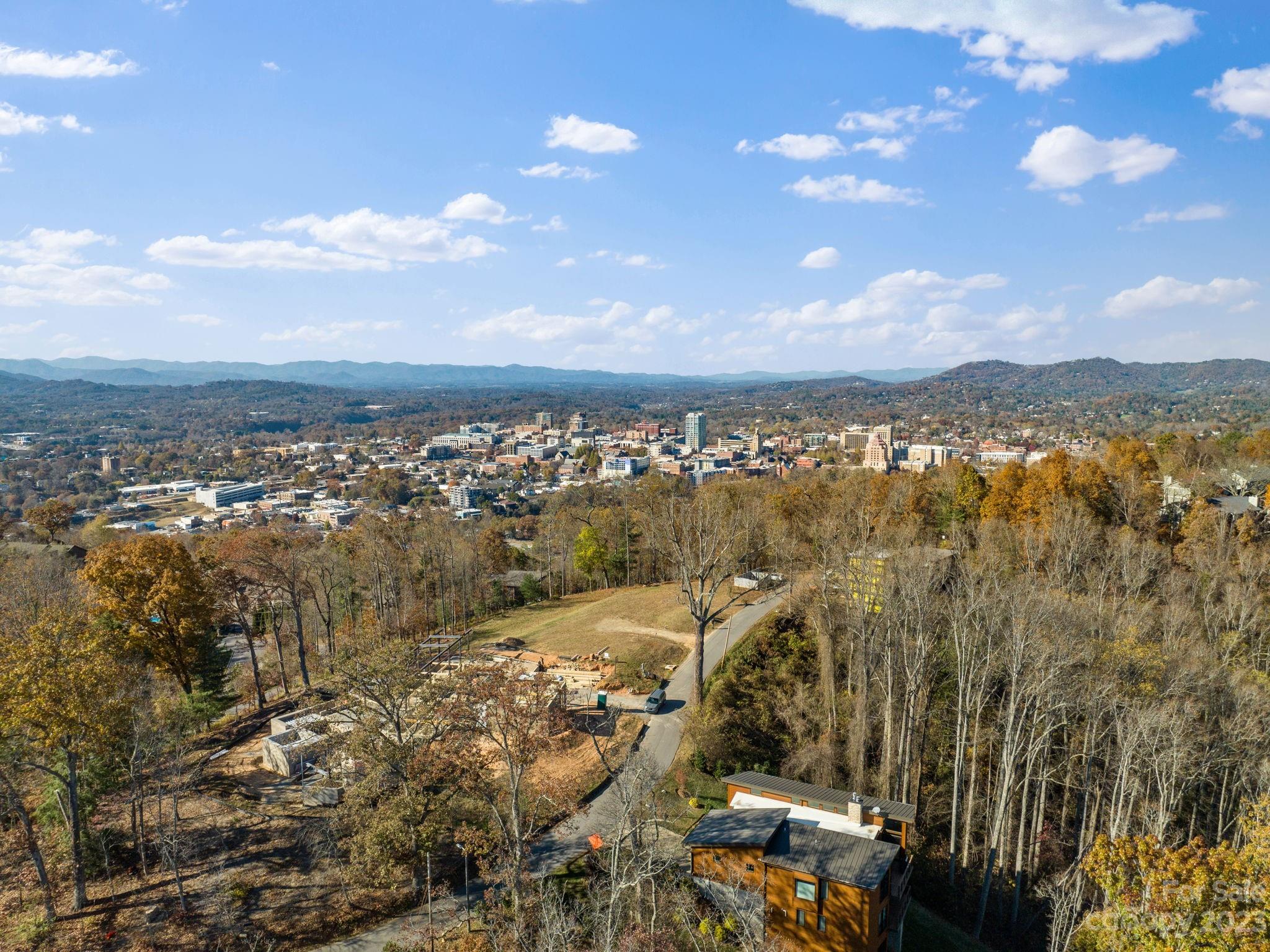 Beaucatcher Knoll - Land