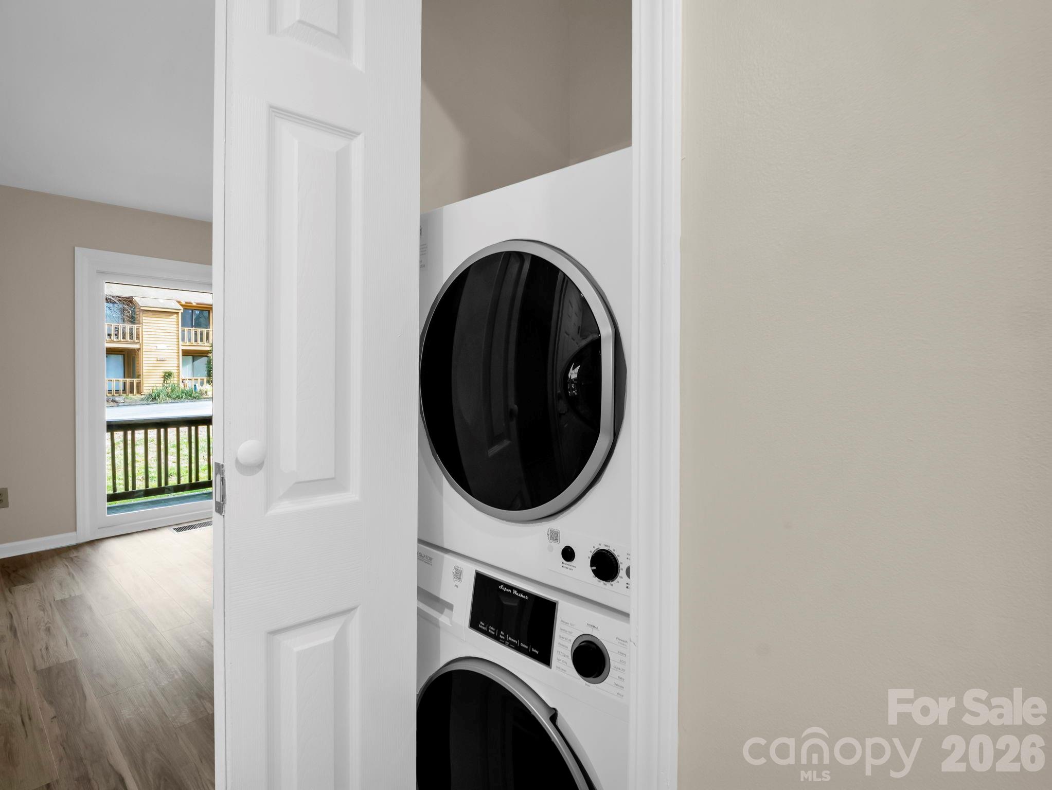 520 Courtwood Lane 4 and 8