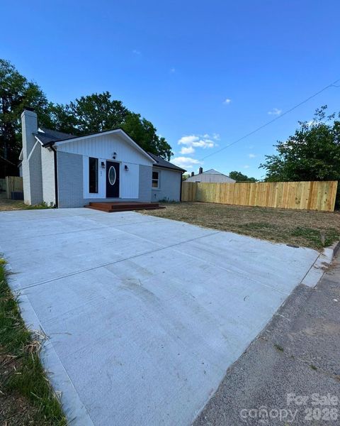 Photo of 602 Clarinda Street, Rock Hill, SC 29730 (MLS # 4383107)
