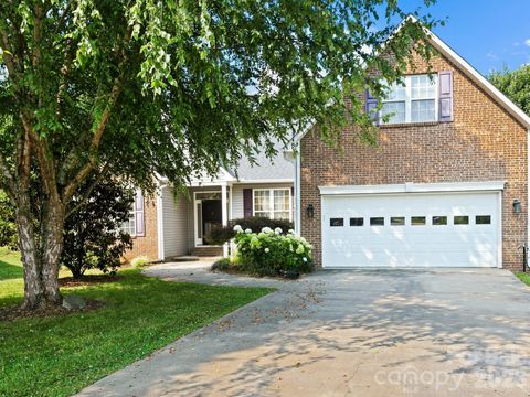 Photo of 412 Silo Drive, Asheville, NC 28806 (MLS # 4399227)
