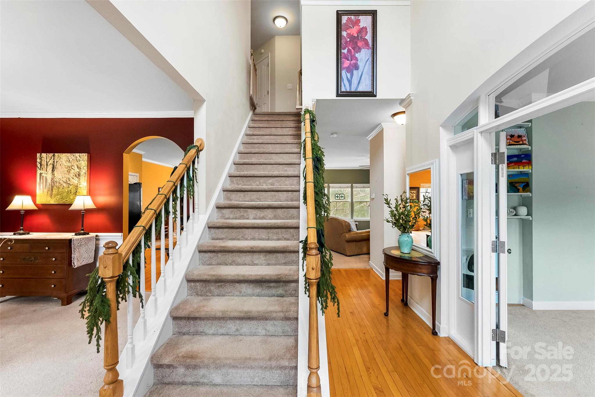 1086 Arrowhead Drive SE