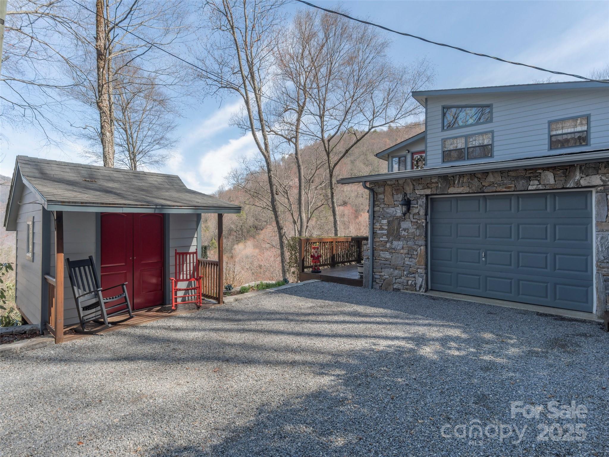 126 Peacock Way