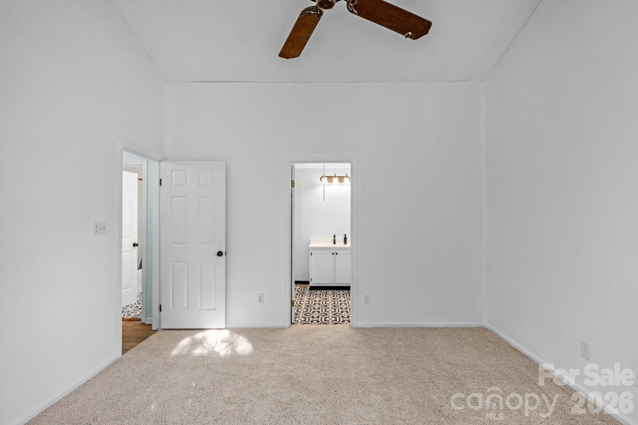 Woodside Falls - Residential