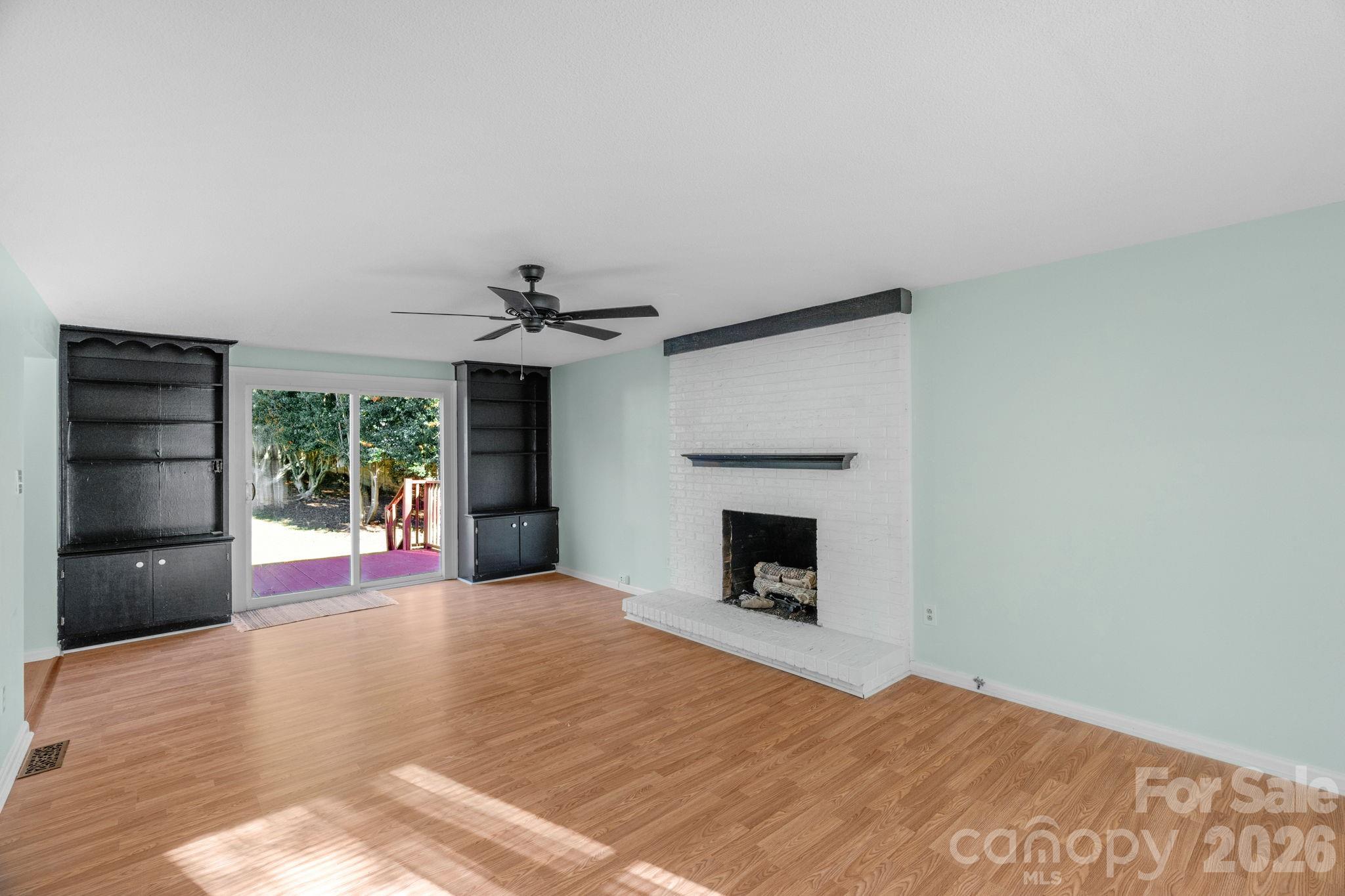 Woodside Falls - Residential