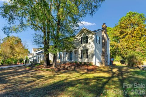 12006 Woodside Falls Road Pineville NC 28134