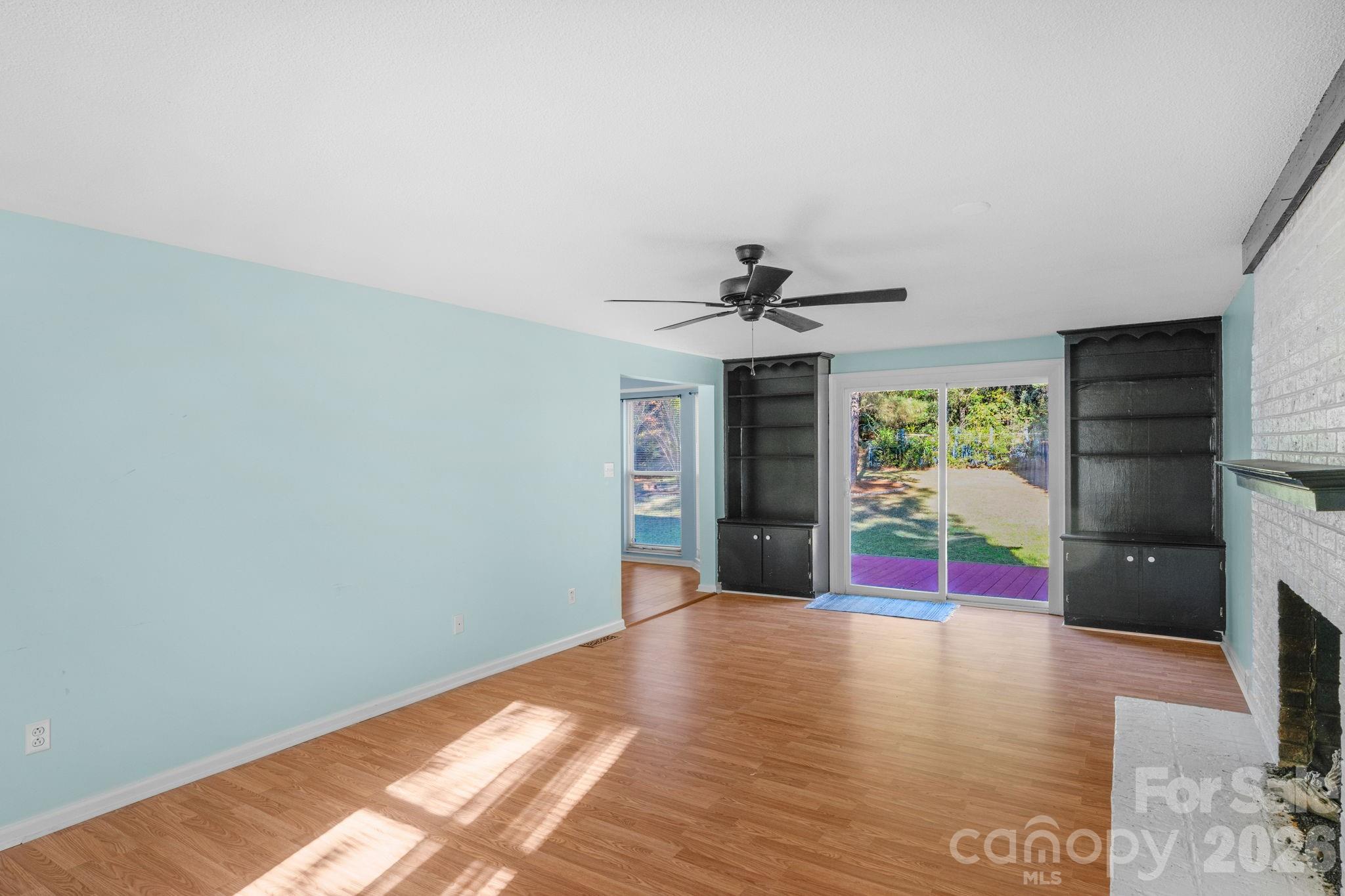 Woodside Falls - Residential