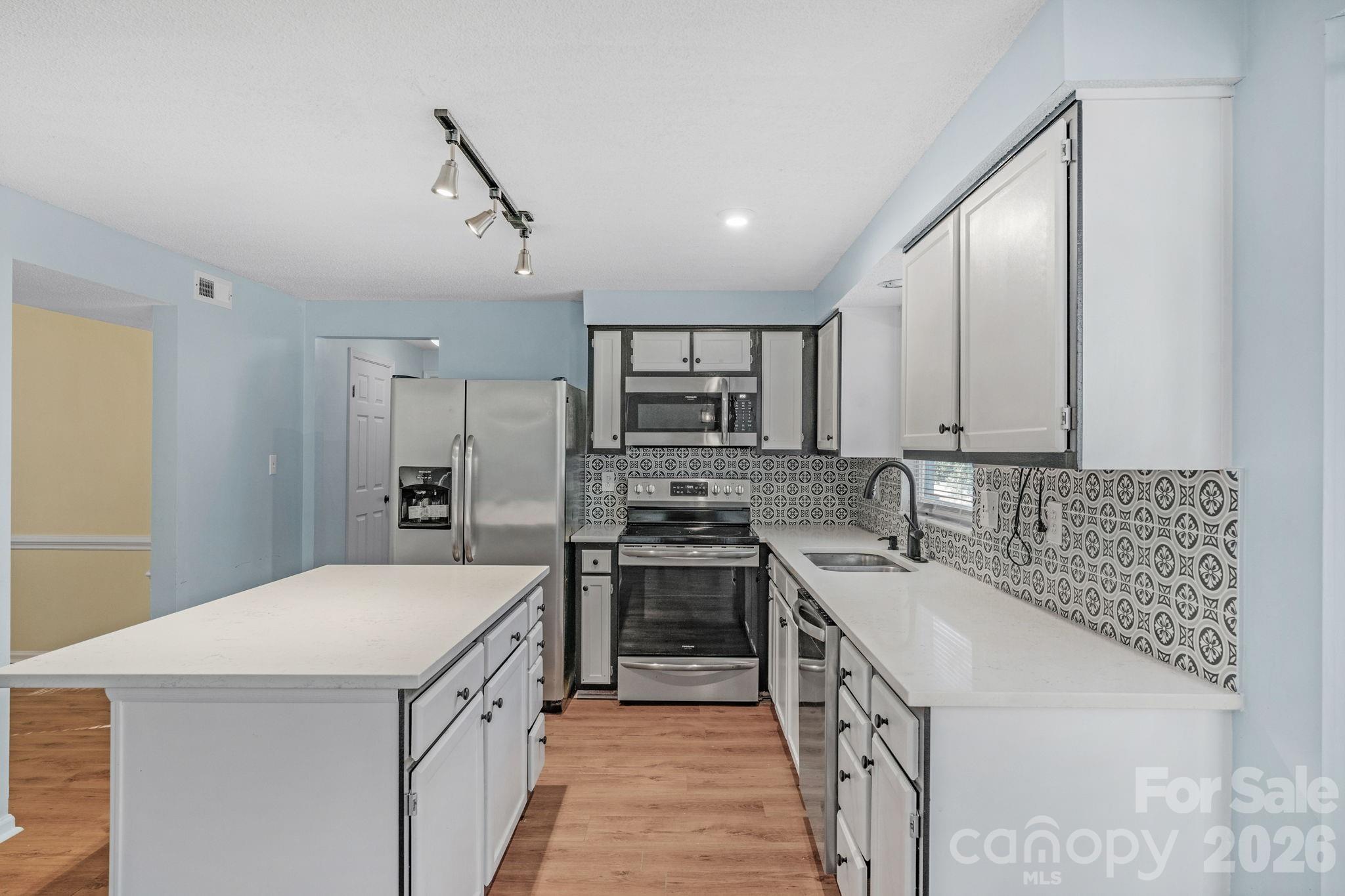 Woodside Falls - Residential