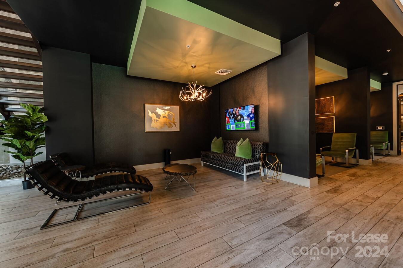 Charlotte, North Carolina 28205, United States, 2 Bedrooms Bedrooms, ,2 BathroomsBathrooms,Residential,Active,62876