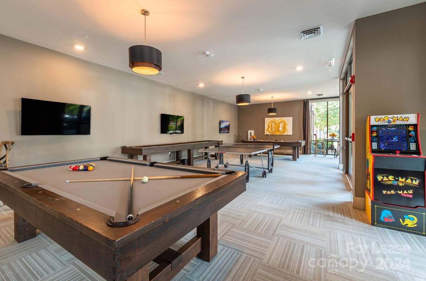 Charlotte, North Carolina 28205, United States, 2 Bedrooms Bedrooms, ,2 BathroomsBathrooms,Residential,Active,62876