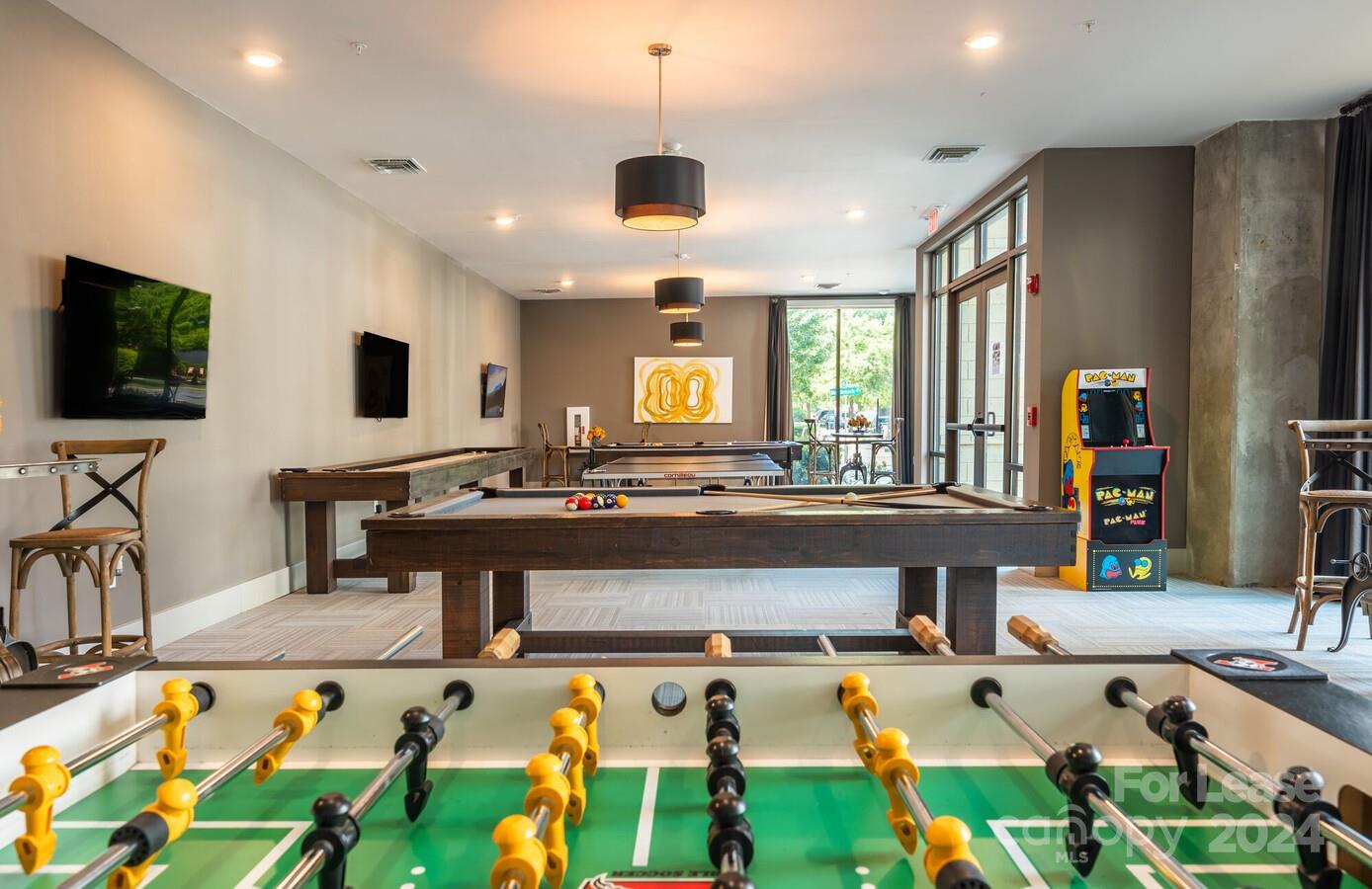 Charlotte, North Carolina 28205, United States, 2 Bedrooms Bedrooms, ,2 BathroomsBathrooms,Residential,Active,62876