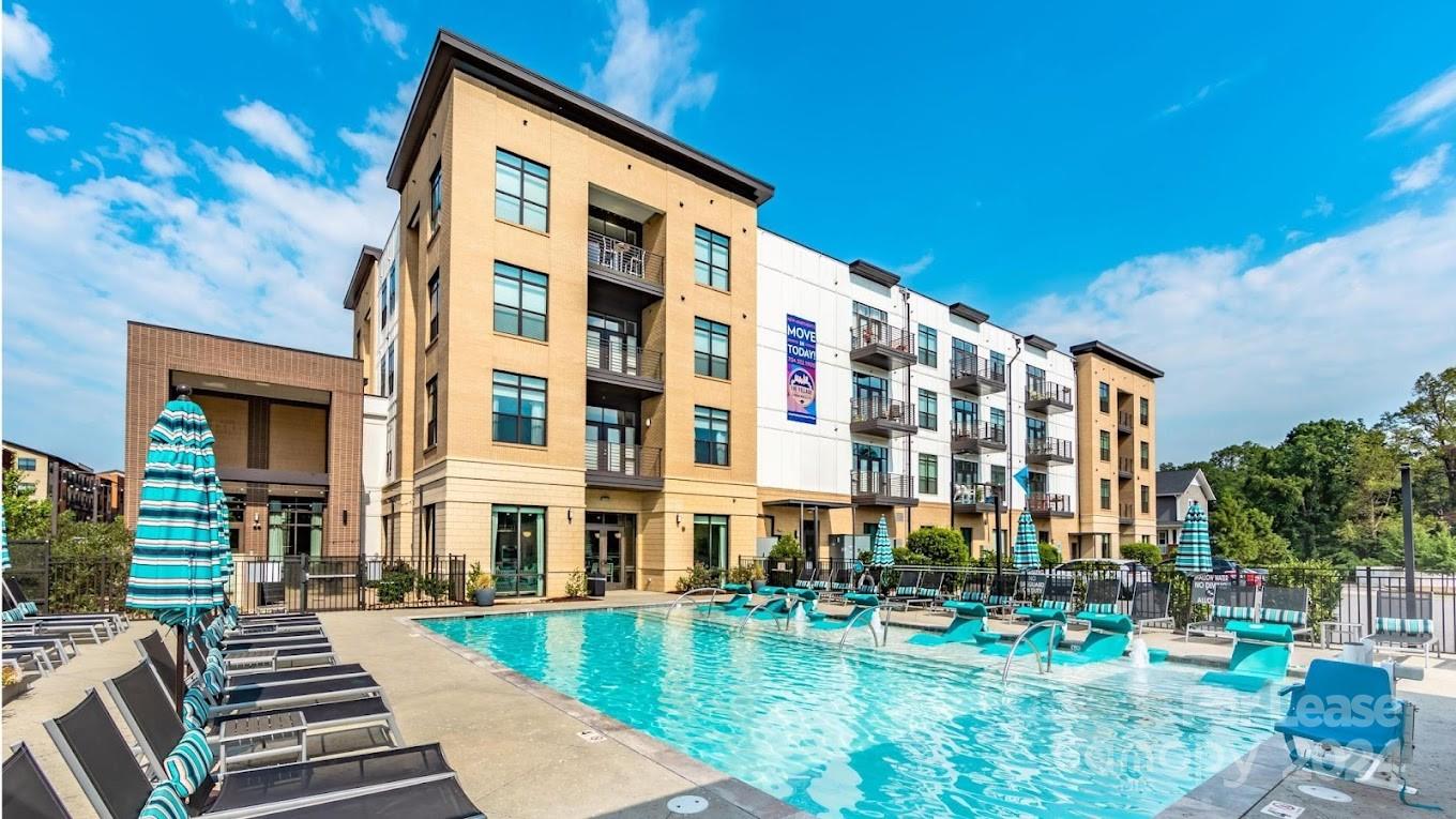 Charlotte, North Carolina 28205, United States, 2 Bedrooms Bedrooms, ,2 BathroomsBathrooms,Residential,Active,62876