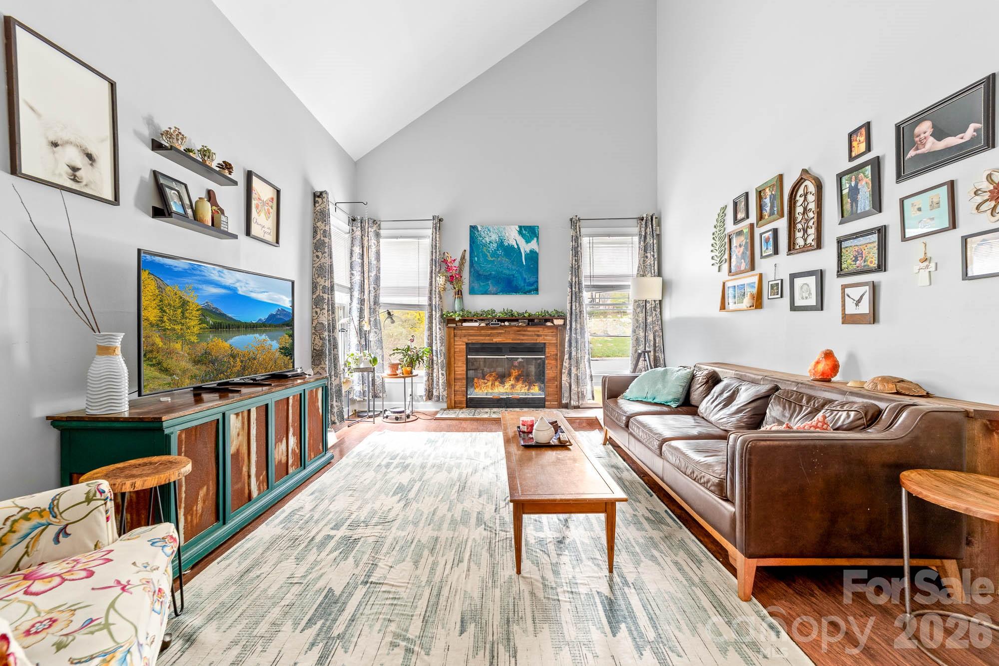 Davis Lake - Residential