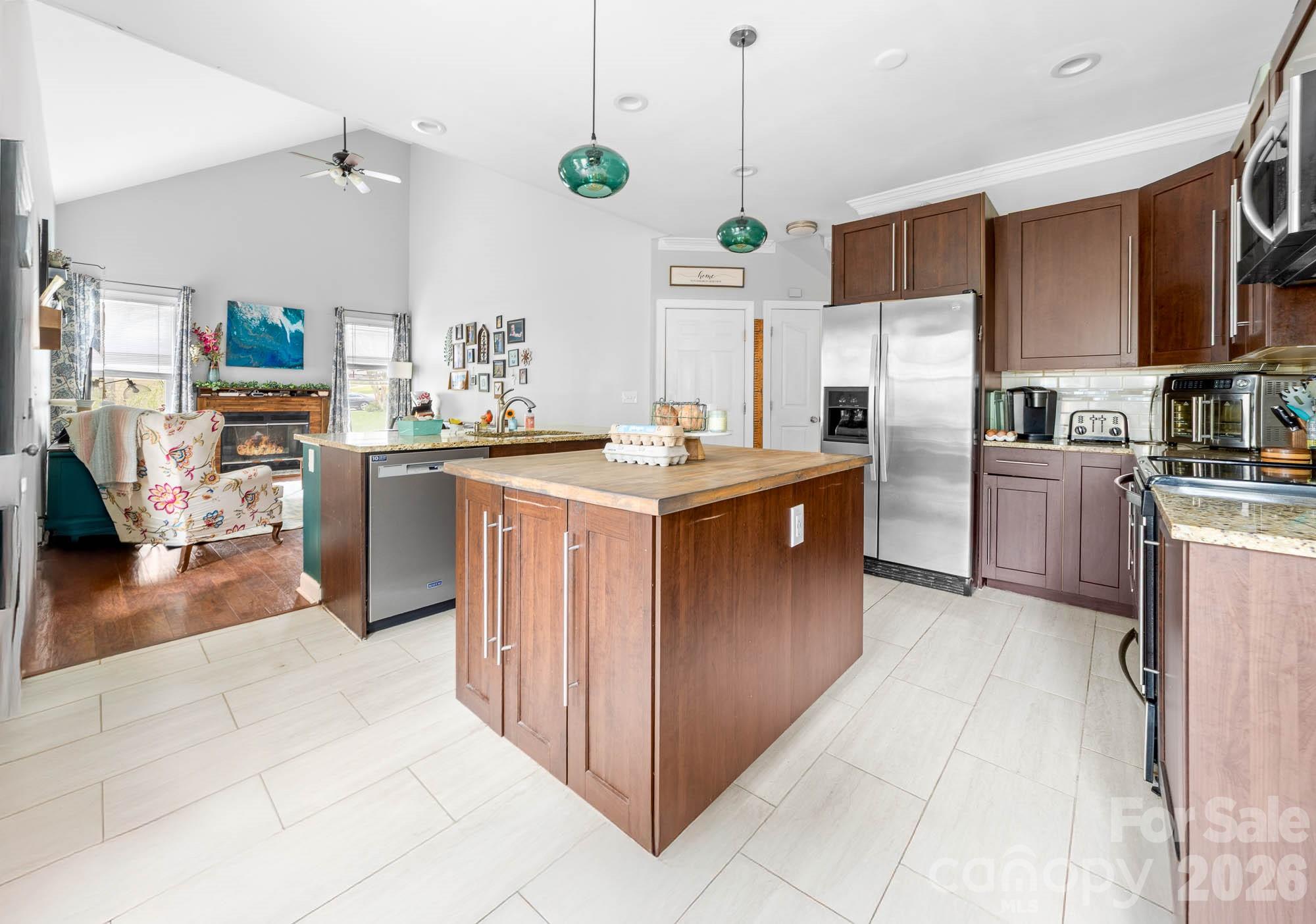 Davis Lake - Residential