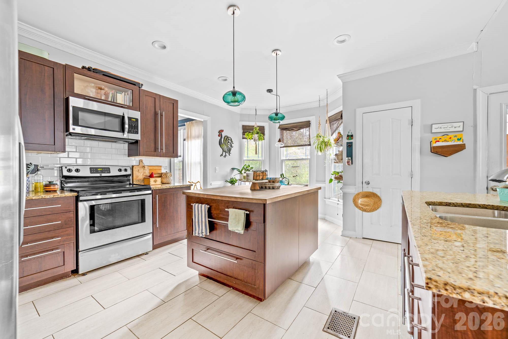 Davis Lake - Residential