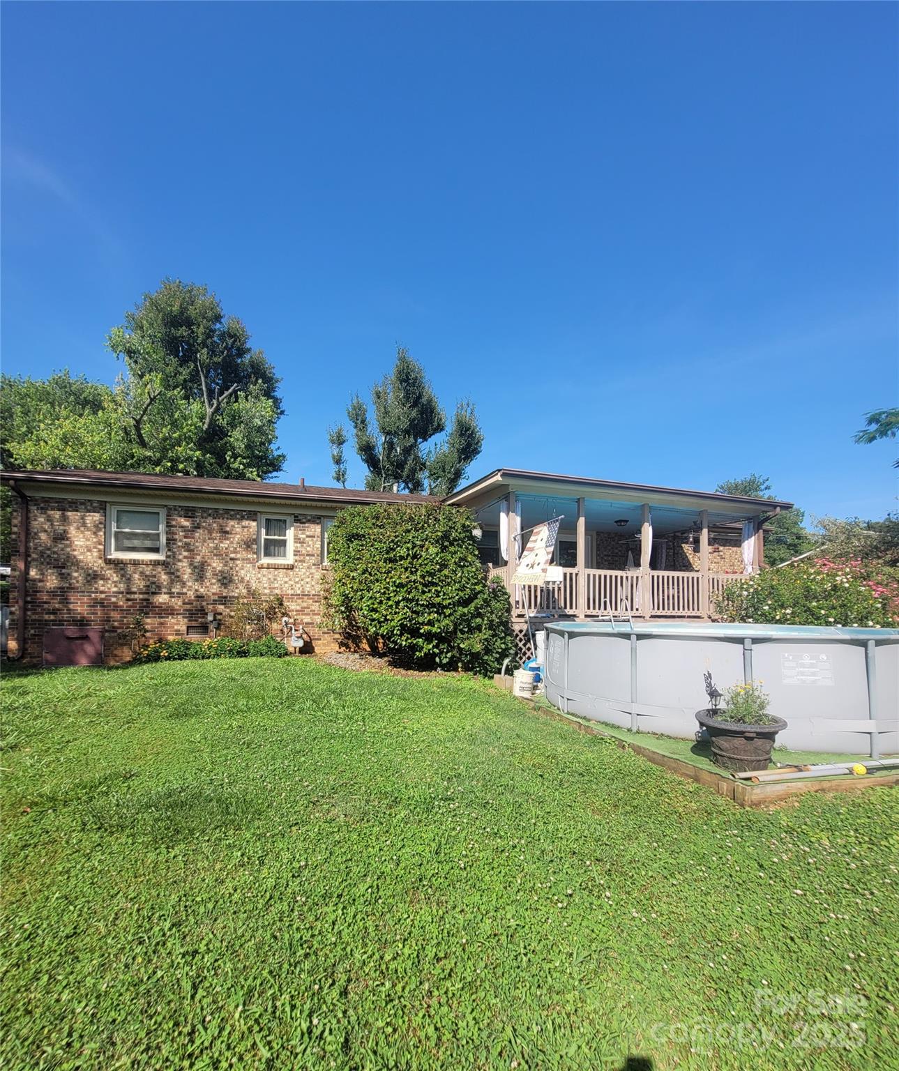 111 Redwood Lane