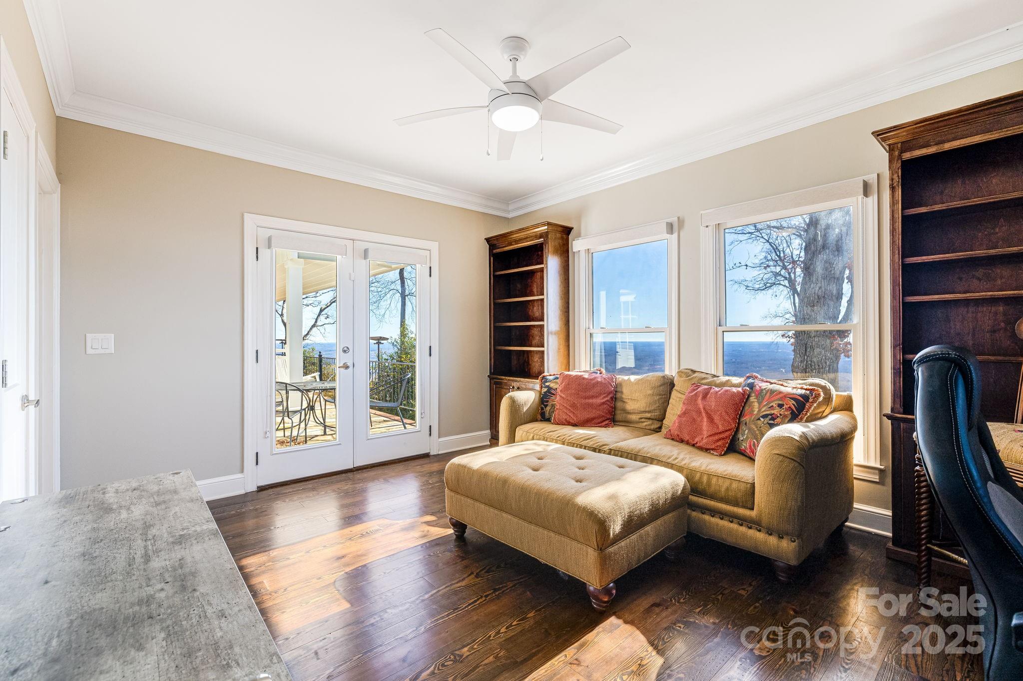 White Oak Mountain - Residential