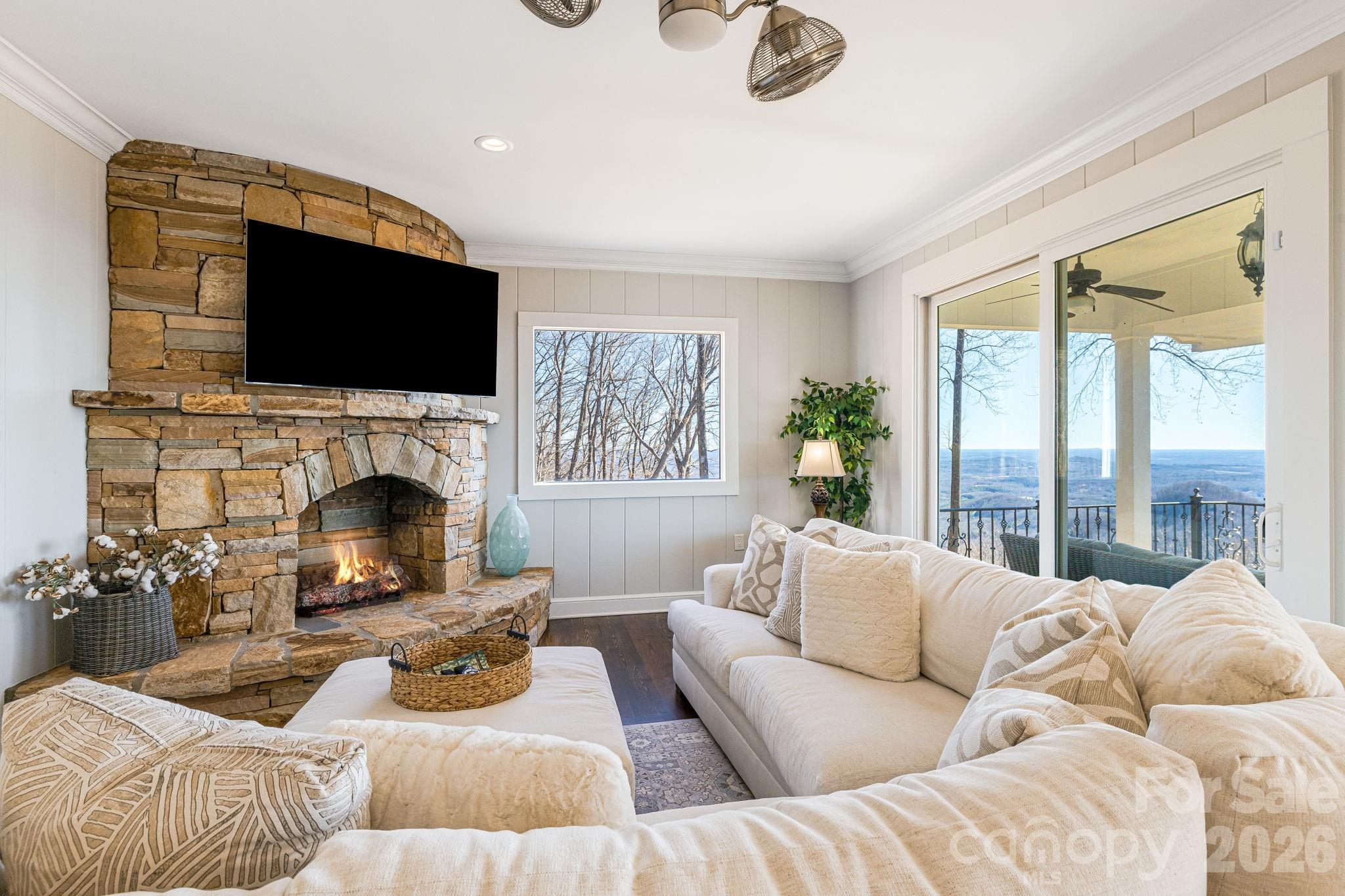 White Oak Mountain - Residential