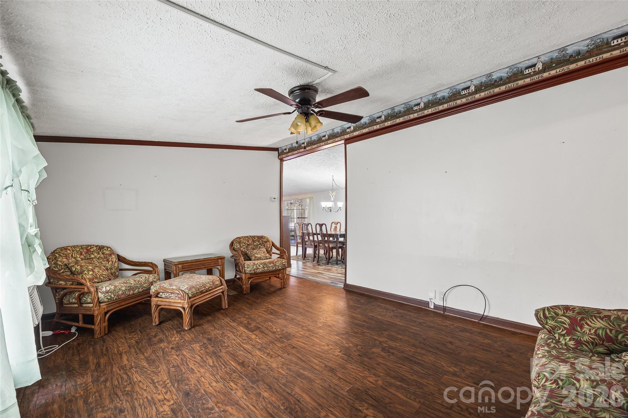 1145 Southwood Drive