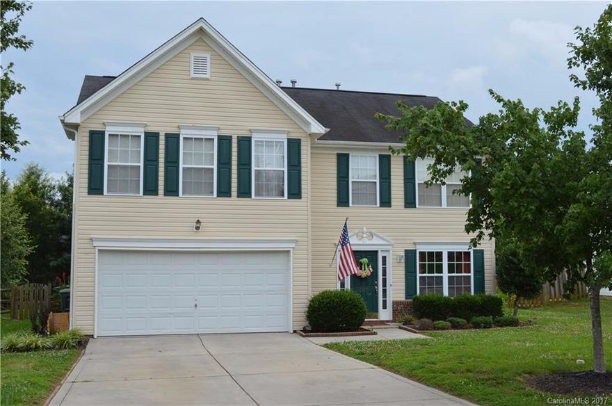 Great home in Bethlefields neighborhood with community pool and playground.  Features 3 bedrooms, 2 1/2 baths.  Nice kitchen with center island.  Family room with a cozy fireplace.  All bedrooms on second floor with a large master bedroom, master bath with dual sinks and garden tub.  Fenced backyard.  1 year home warranty included.